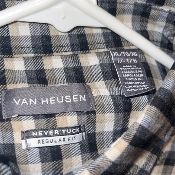 Nice plaid button down - Picture 3 of 3